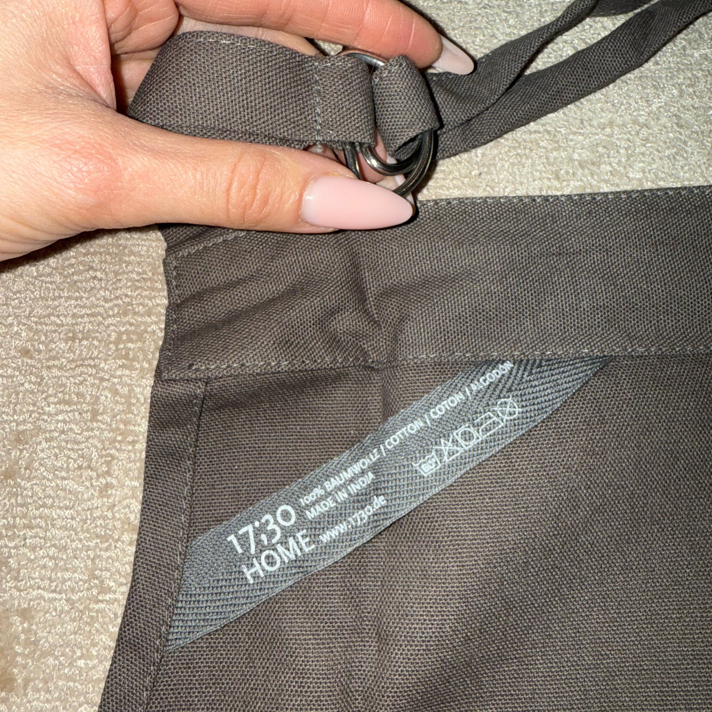 KÜCHENSCHÜRZE GRAU